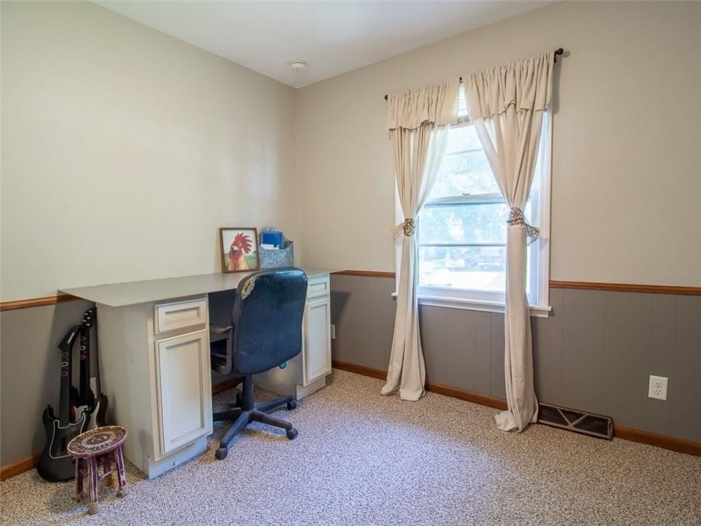 901 E Willow Street — photo 16