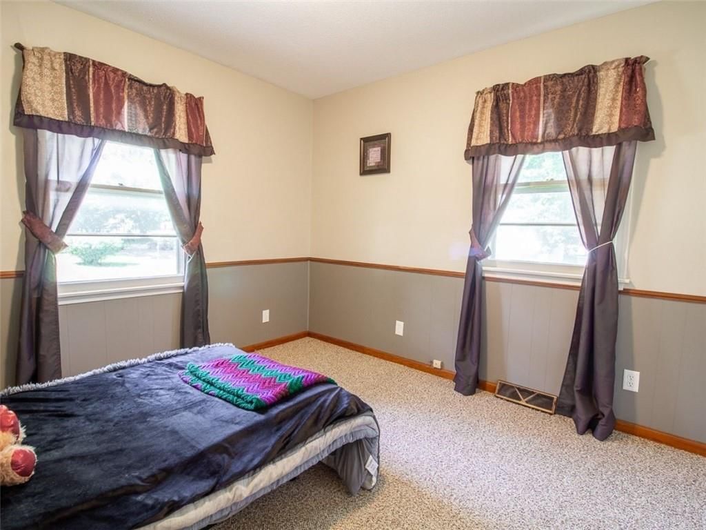 901 E Willow Street — photo 17