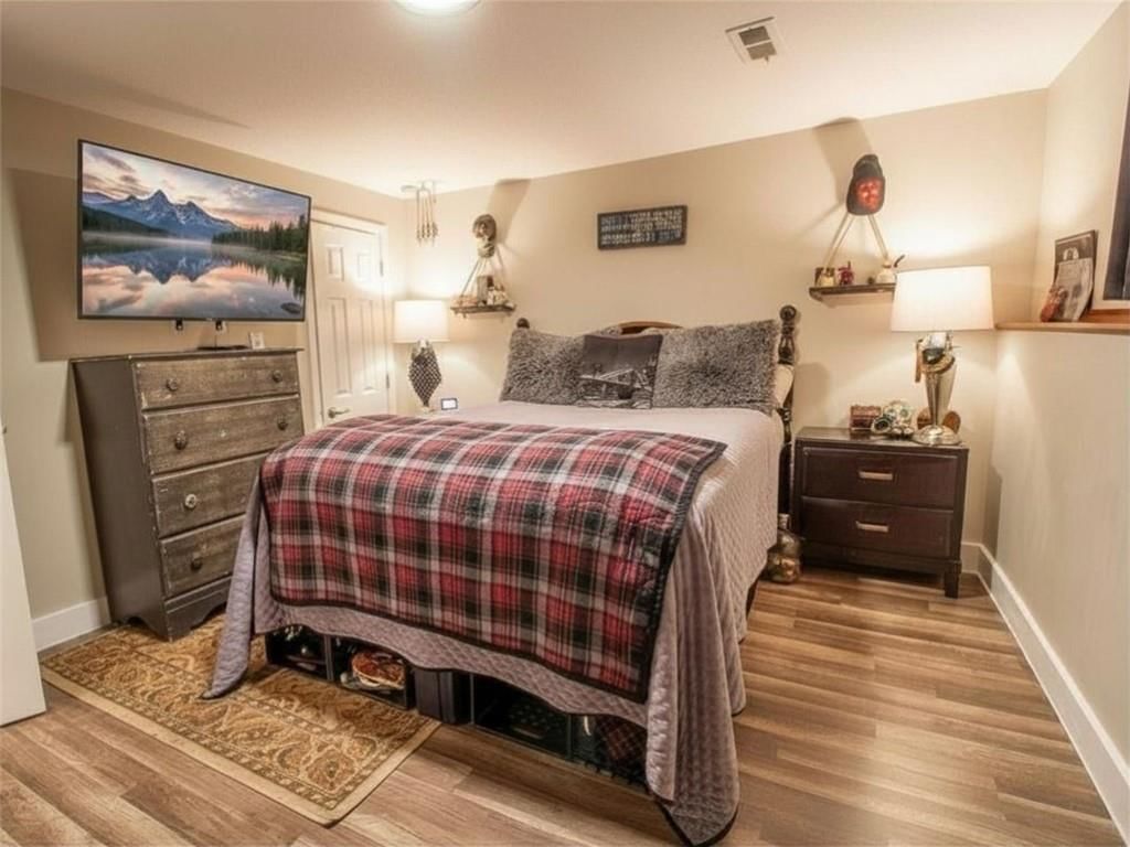 901 E Willow Street — photo 33