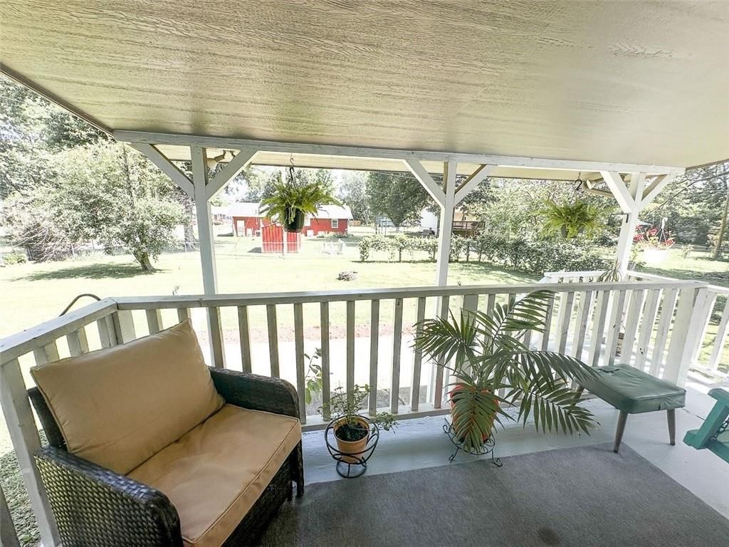 901 E Willow Street — photo 39