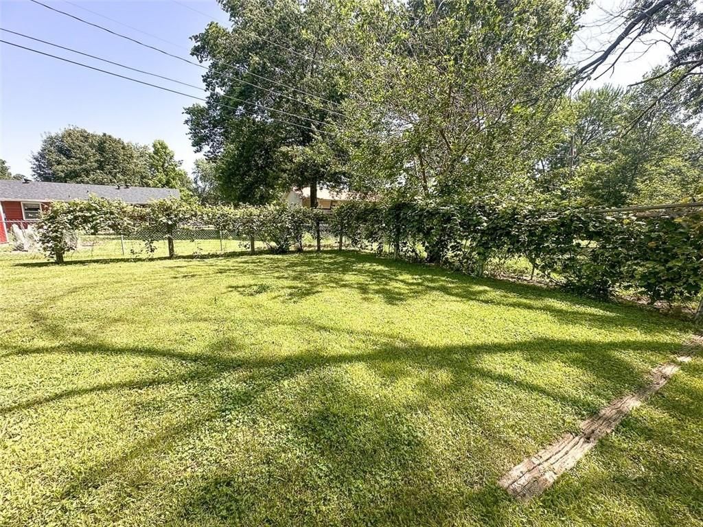 901 E Willow Street — photo 46