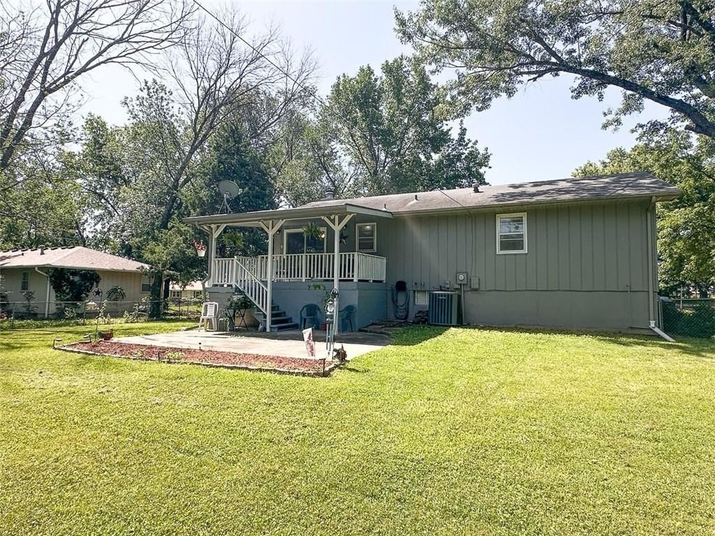 901 E Willow Street — photo 47