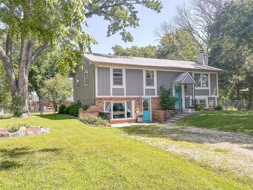 901 E Willow Street — photo 50