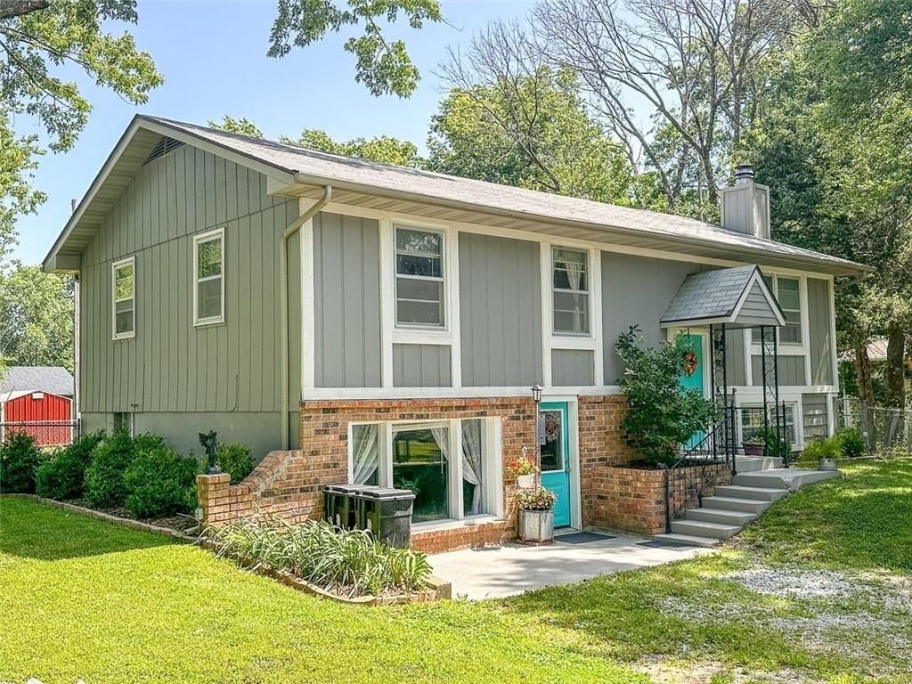 901 E Willow Street — photo 51