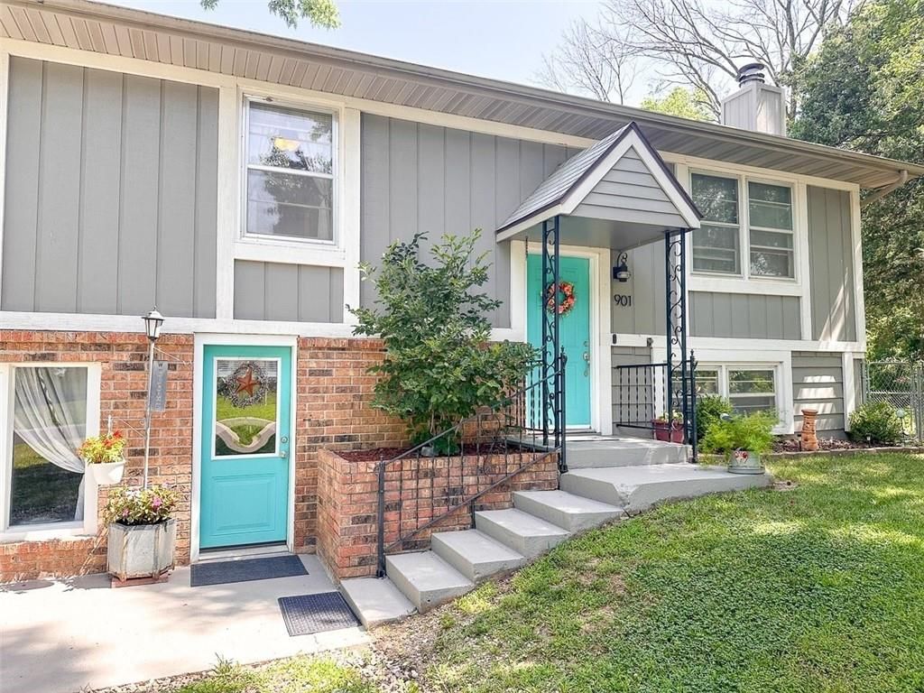 901 E Willow Street — photo 52