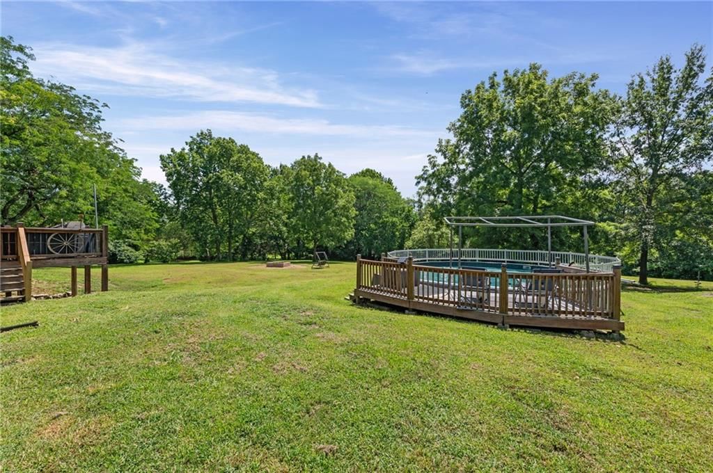 11851 Leavenworth Road — photo 32