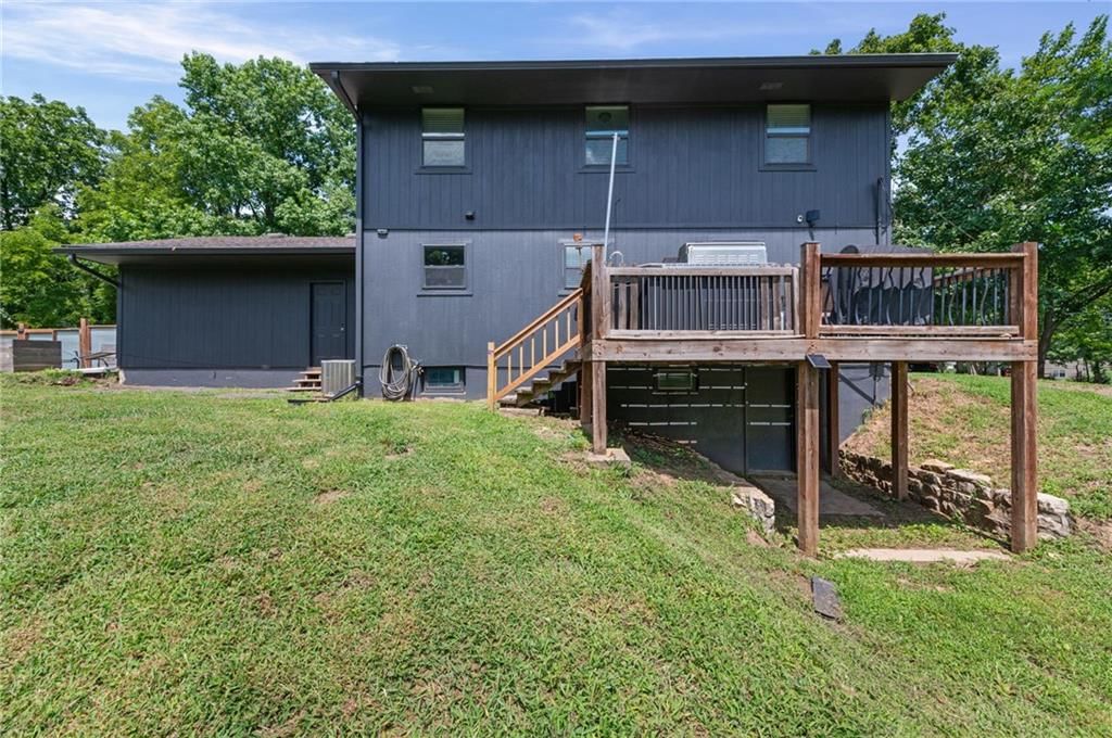 11851 Leavenworth Road — photo 37