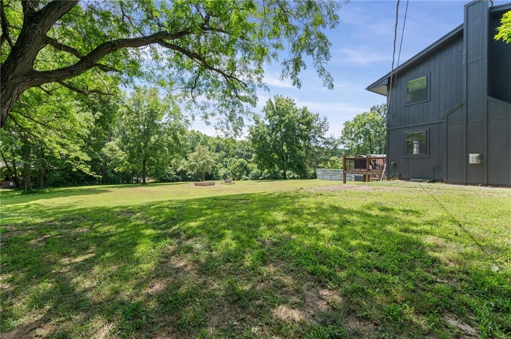 11851 Leavenworth Road — photo 41
