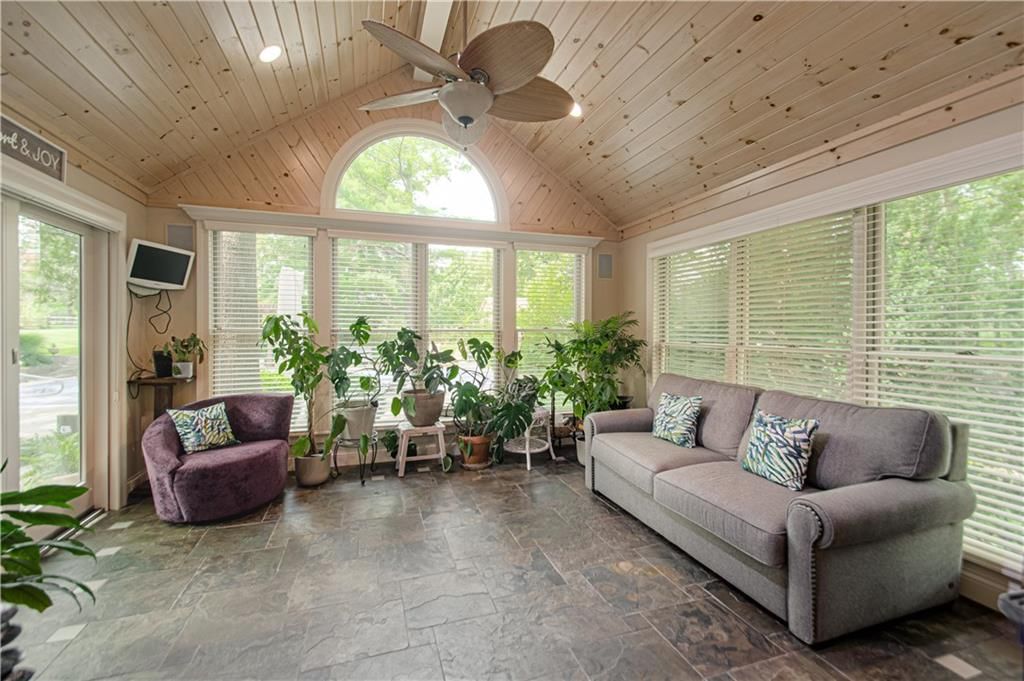 16316 Glenwood Street — photo 24