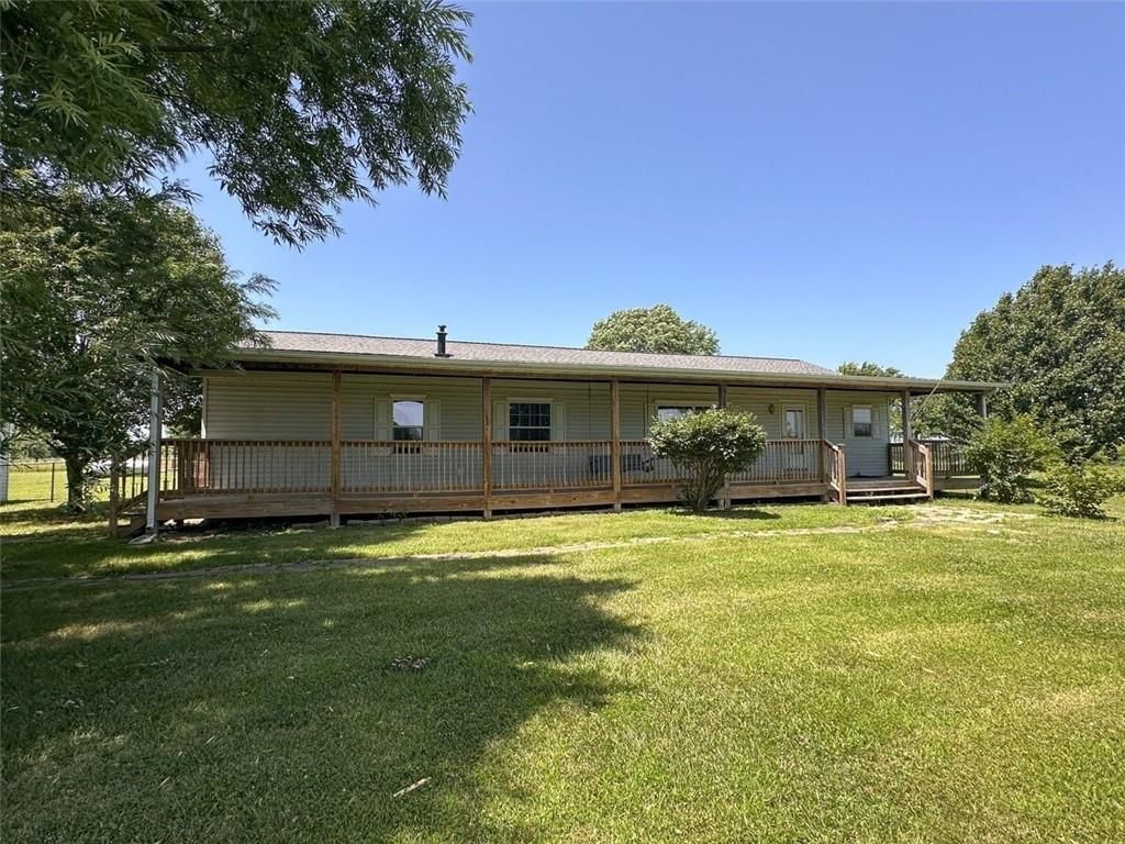 120 NW W Highway — photo 9