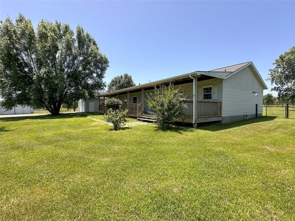 120 NW W Highway — photo 11
