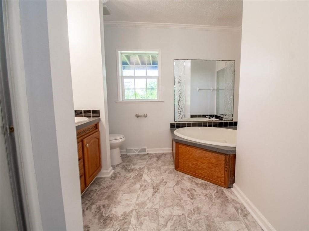 120 NW W Highway — photo 26