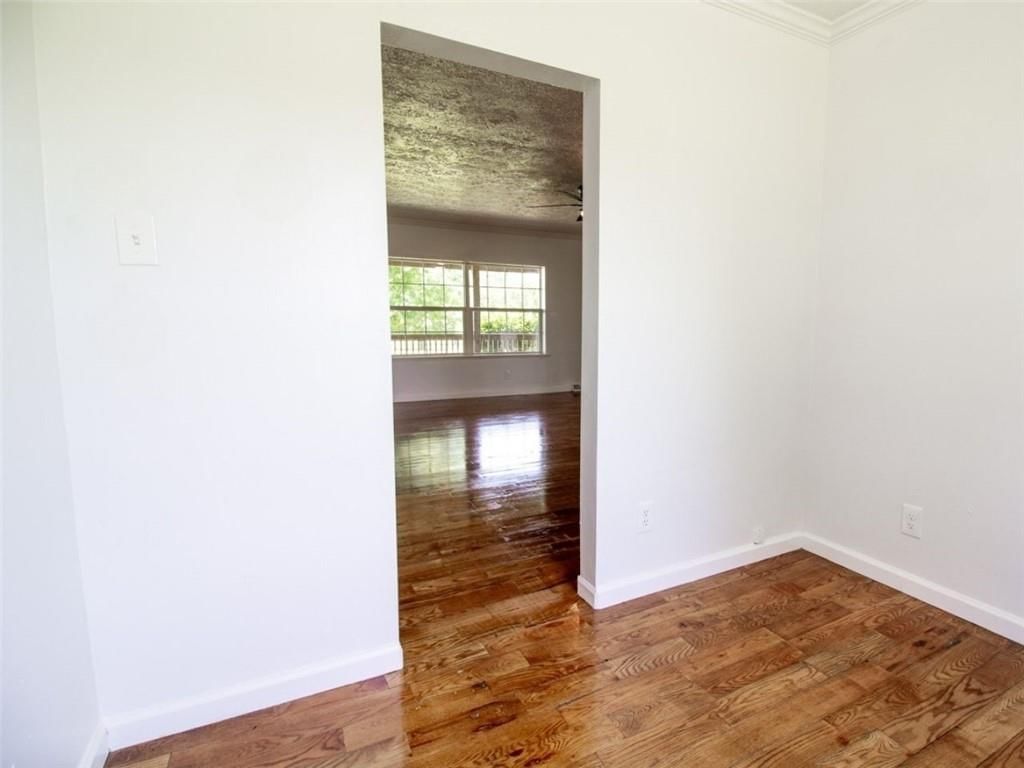 120 NW W Highway — photo 27