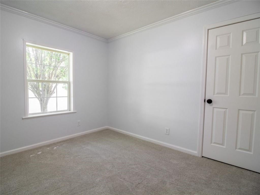 120 NW W Highway — photo 30
