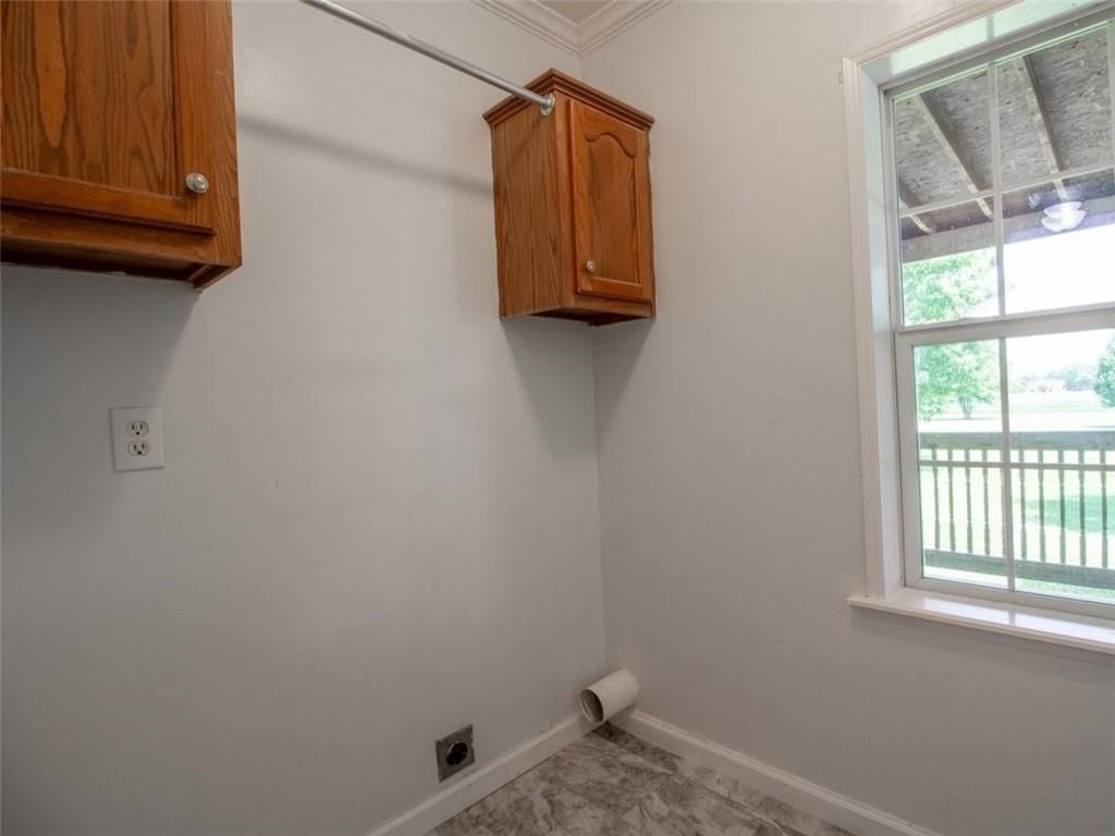 120 NW W Highway — photo 35