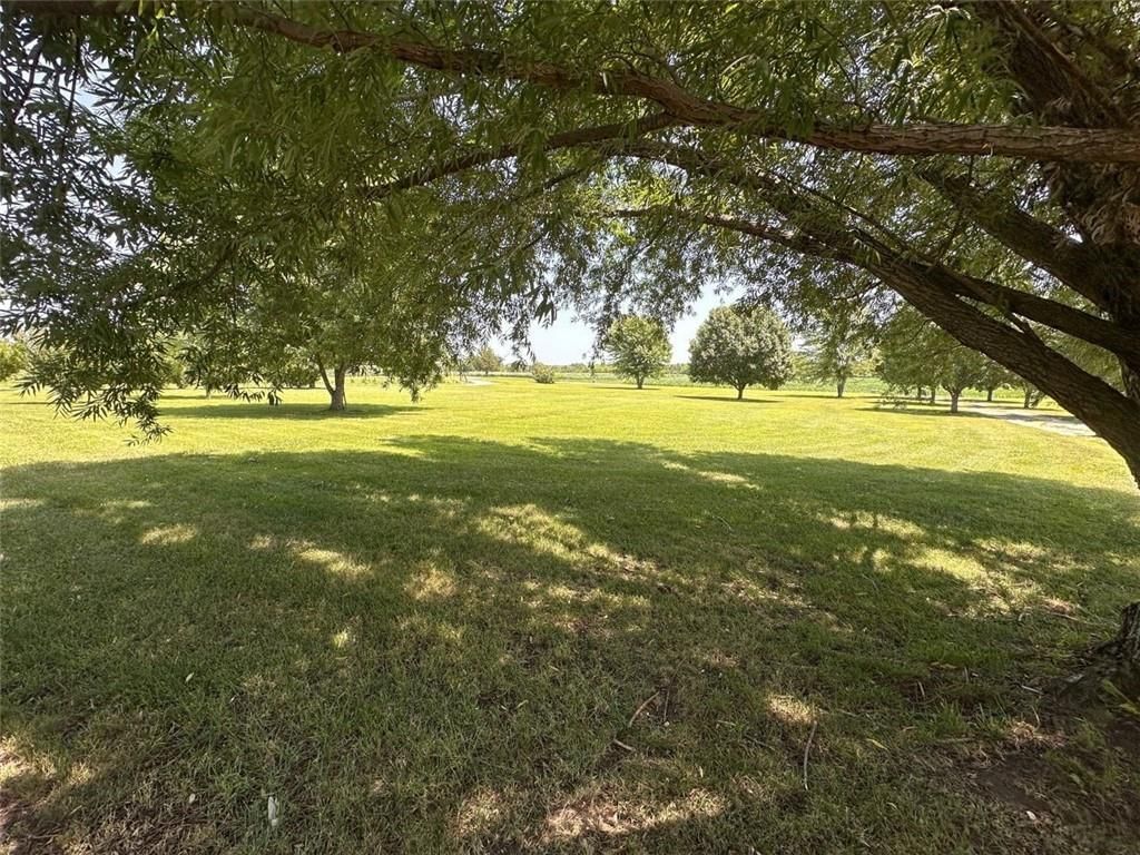 120 NW W Highway — photo 45