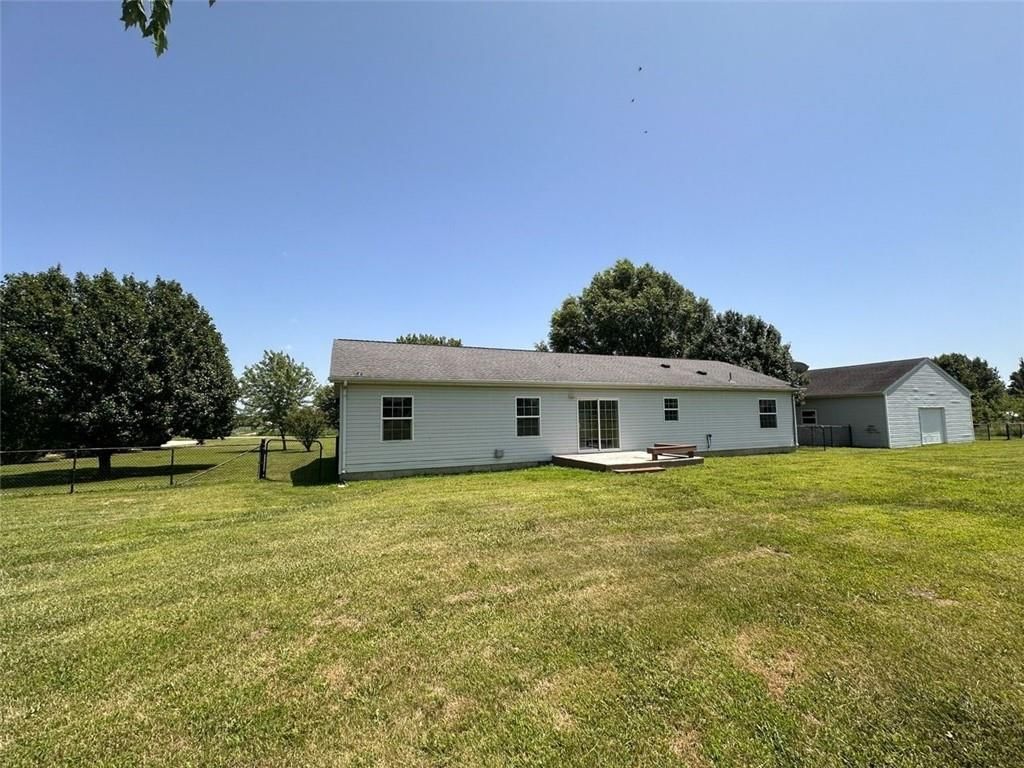 120 NW W Highway — photo 51
