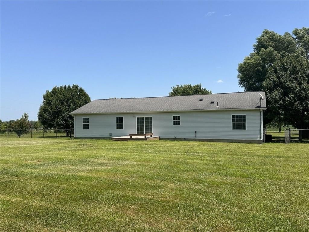 120 NW W Highway — photo 53