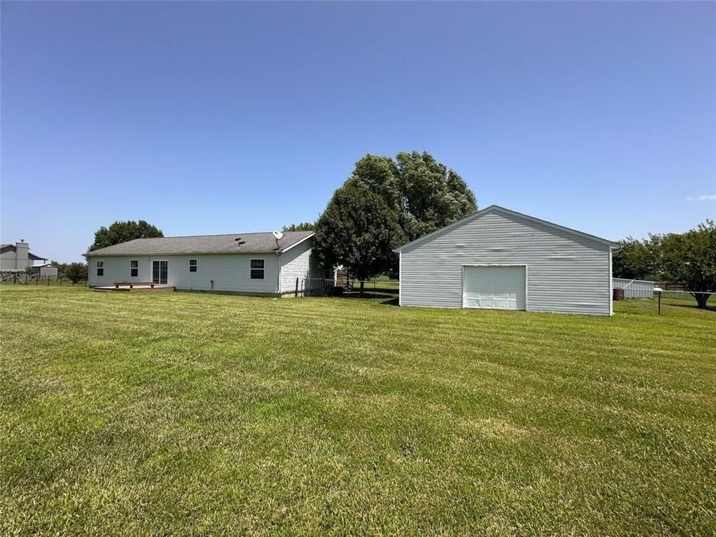 120 NW W Highway — photo 54