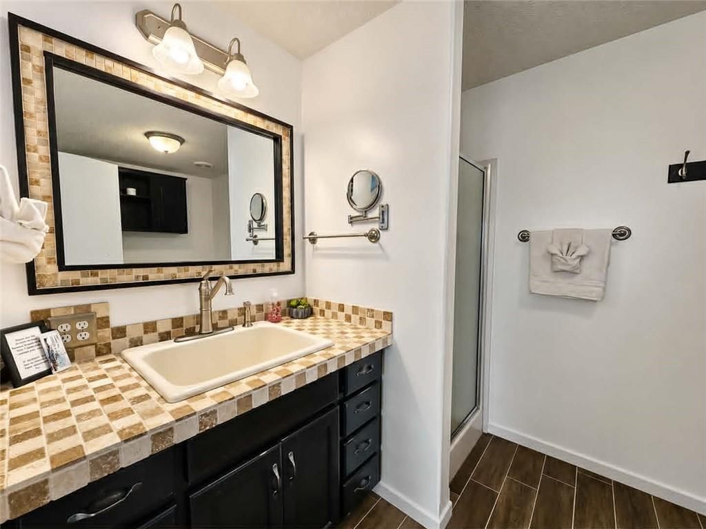 594 Redbud Ln — photo 15