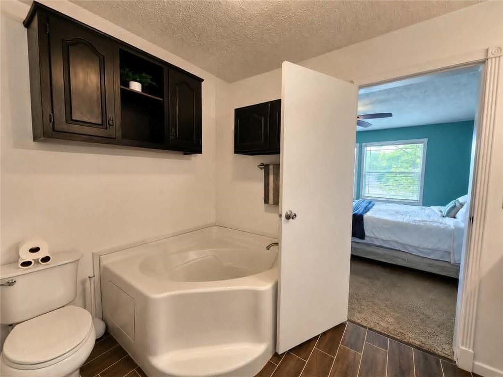 594 Redbud Ln — photo 16