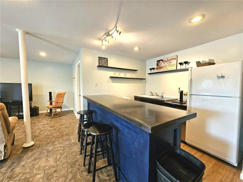 594 Redbud Ln — photo 23