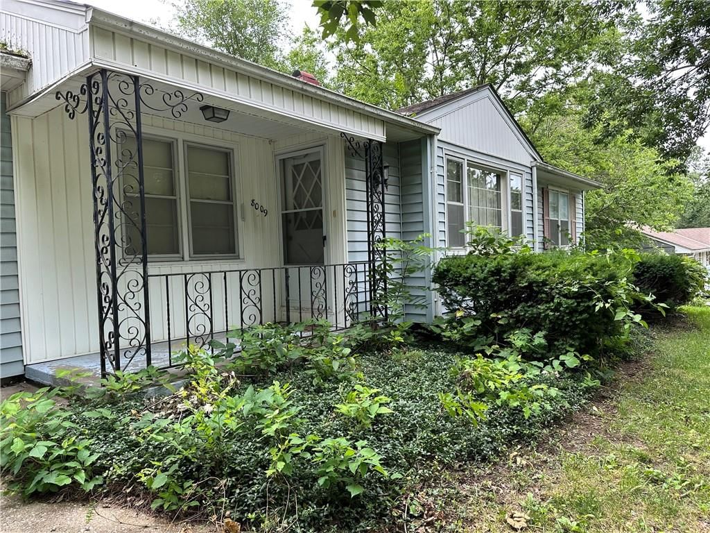 8009 Hunter Street — photo 2