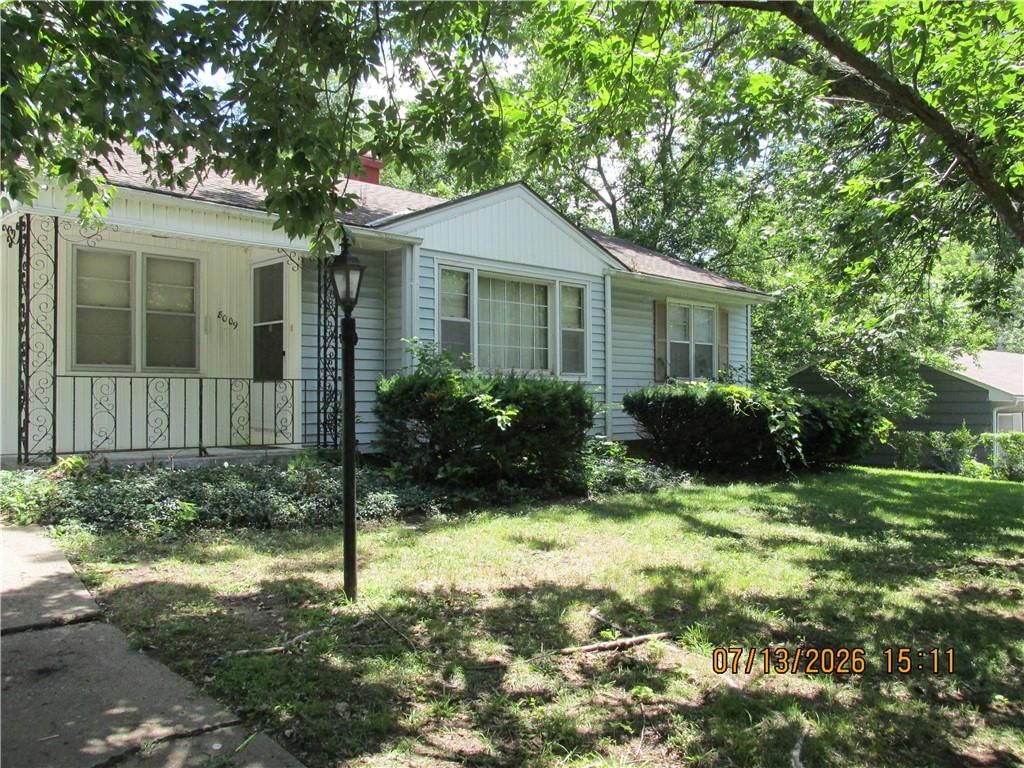 8009 Hunter Street — photo 3