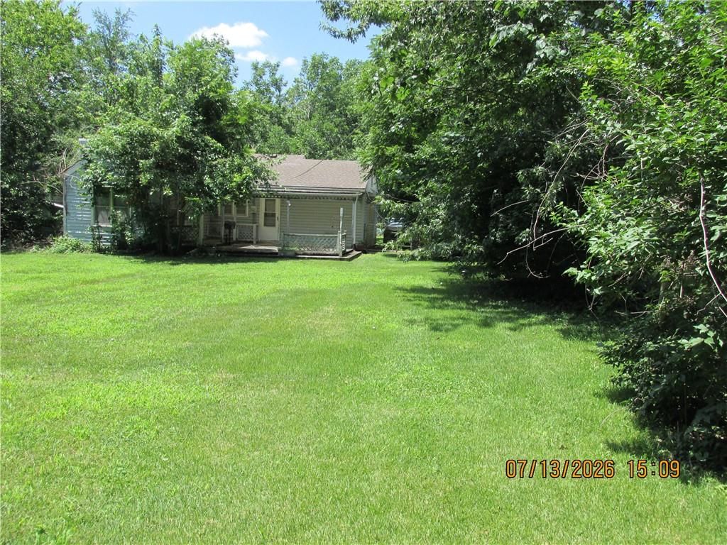 8009 Hunter Street — photo 17