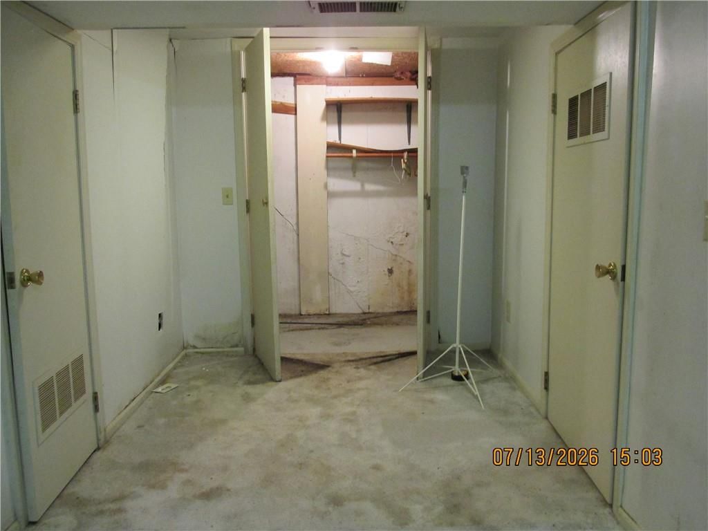 8009 Hunter Street — photo 40