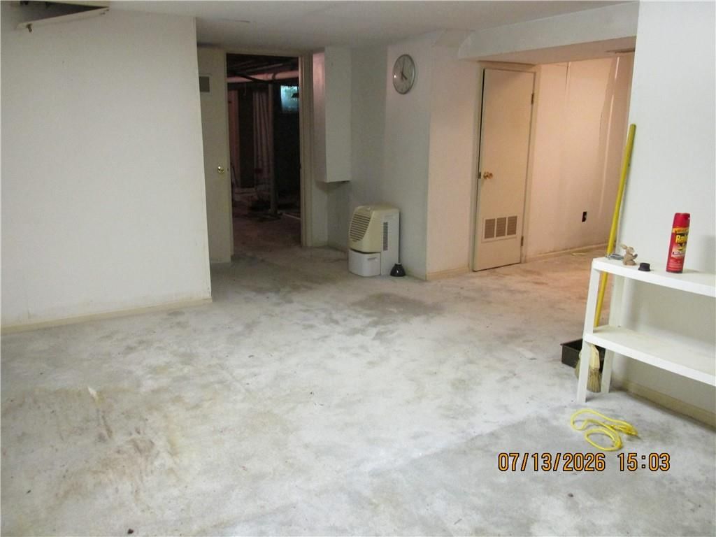 8009 Hunter Street — photo 42