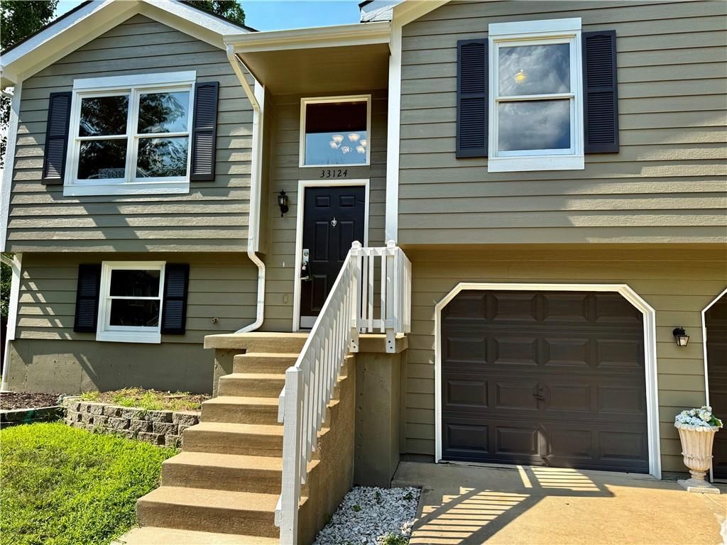 33124 W 87th Terrace — photo 3
