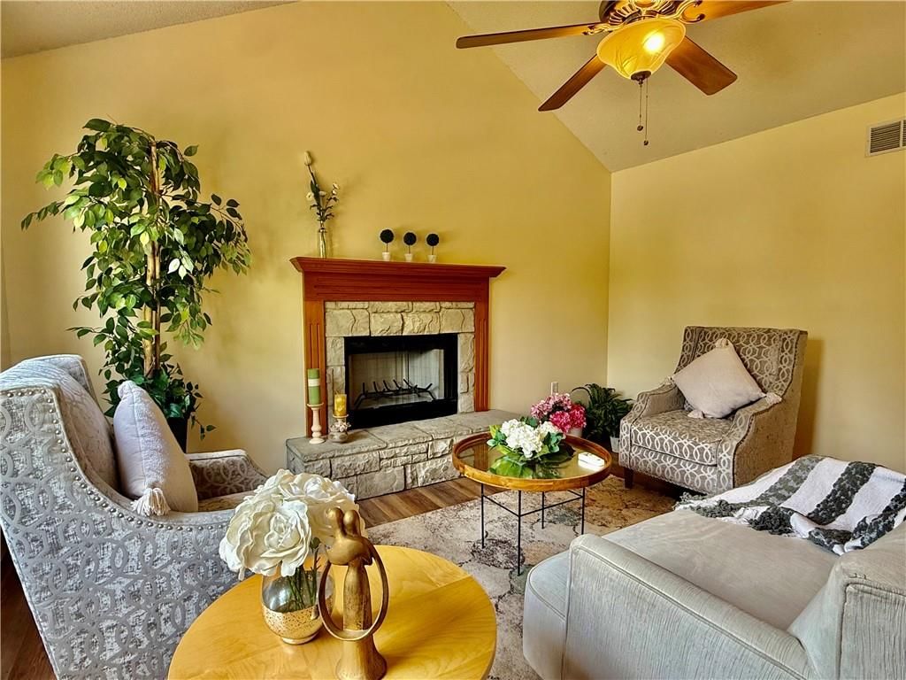 33124 W 87th Terrace — photo 7