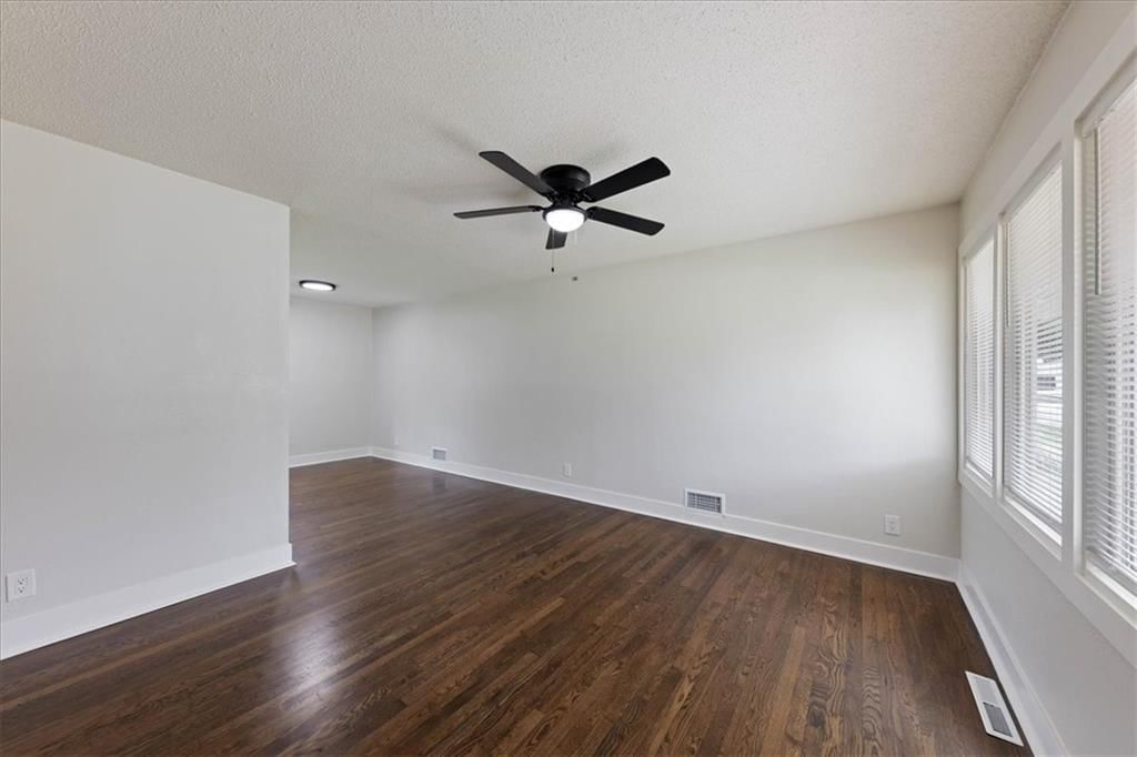 4015 Lawn Avenue — photo 5