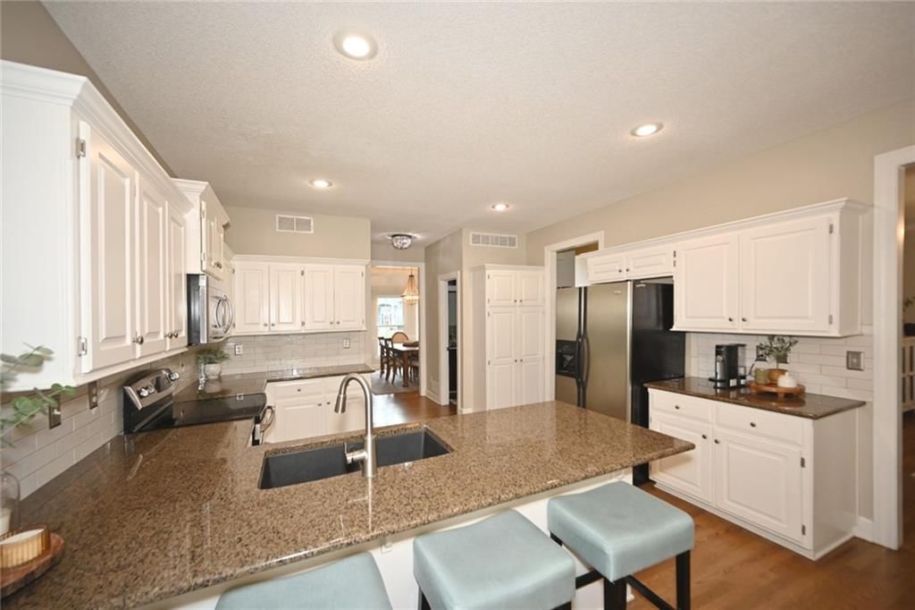 5348 Kenton Street — photo 12