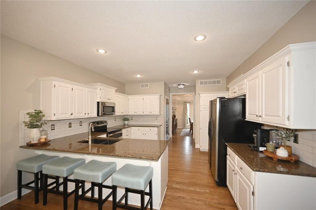 5348 Kenton Street — photo 13