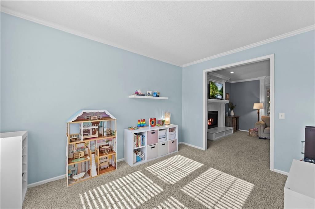 5826 Woodstock Street — photo 9