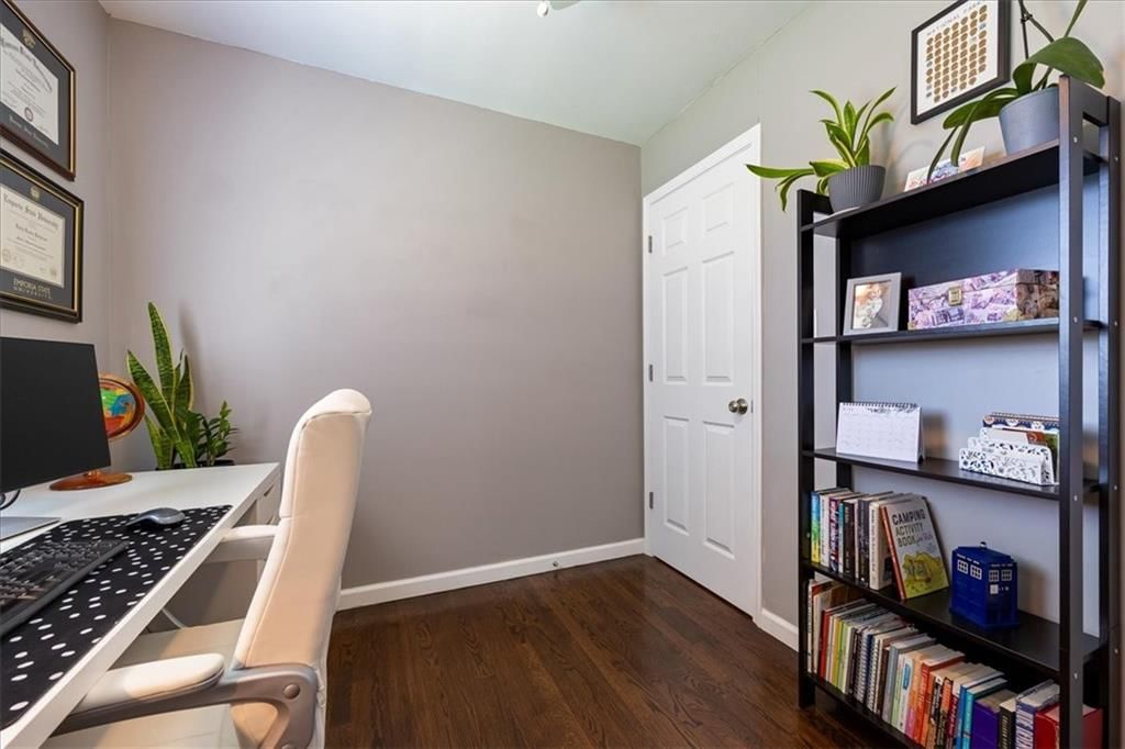 6231 Glenwood Street — photo 18