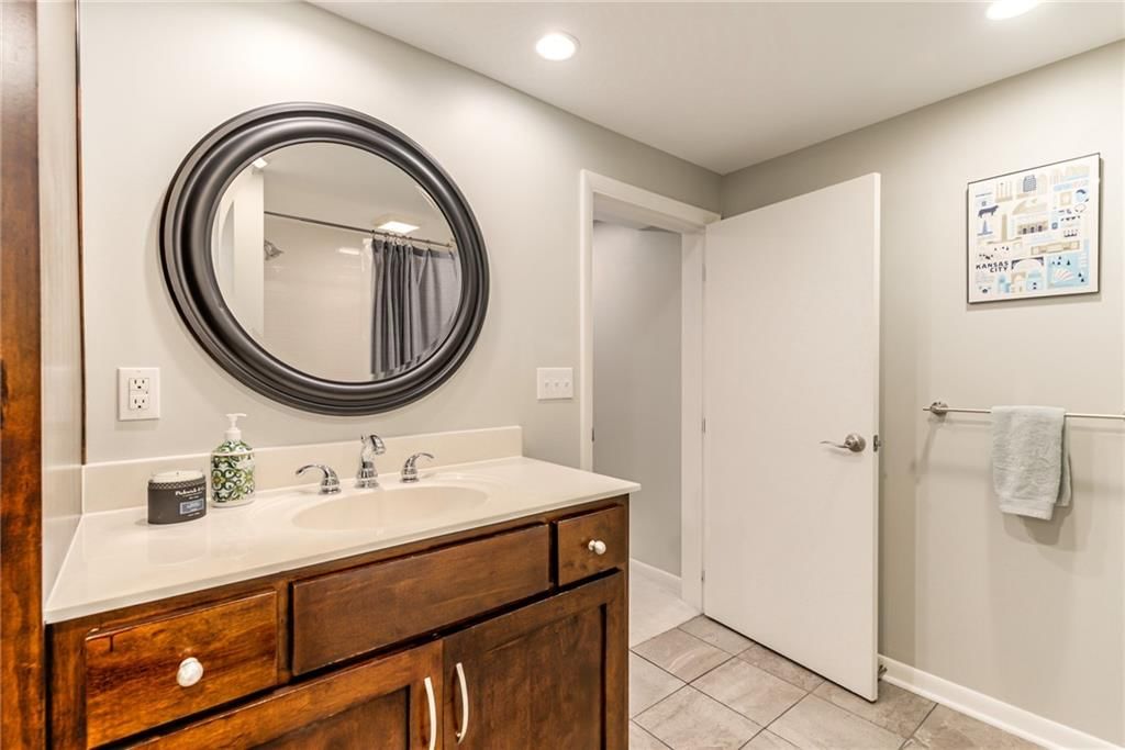 3901 W 57th Terrace — photo 47
