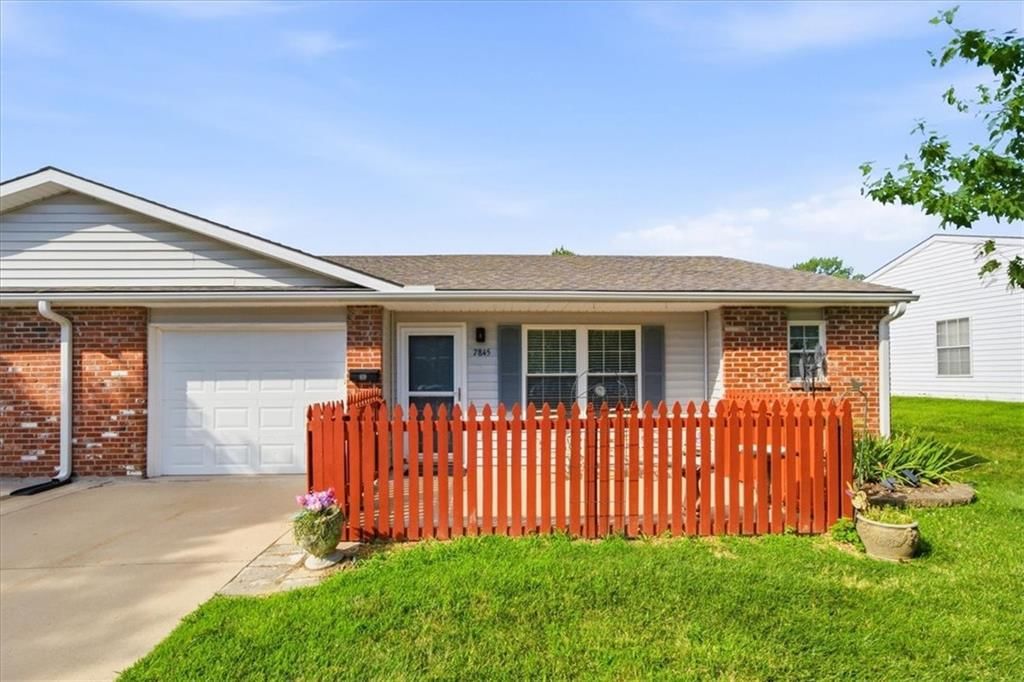 7845 Freeman Avenue — photo 1