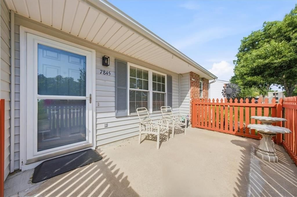 7845 Freeman Avenue — photo 3