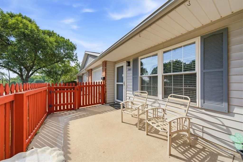7845 Freeman Avenue — photo 4