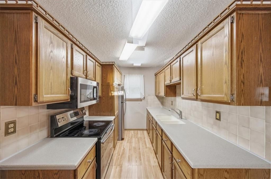 7845 Freeman Avenue — photo 12