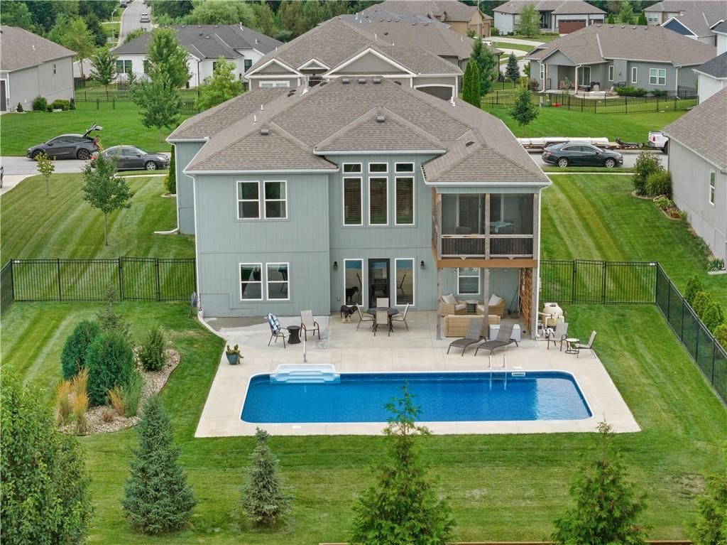 1109 SW Brookside Court — photo 4