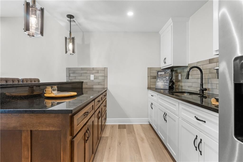 1109 SW Brookside Court — photo 37