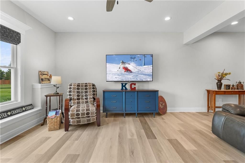 1109 SW Brookside Court — photo 43