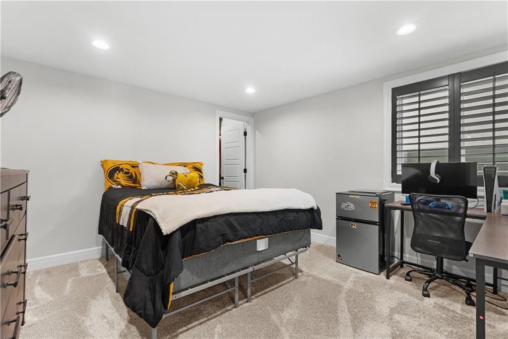1109 SW Brookside Court — photo 44