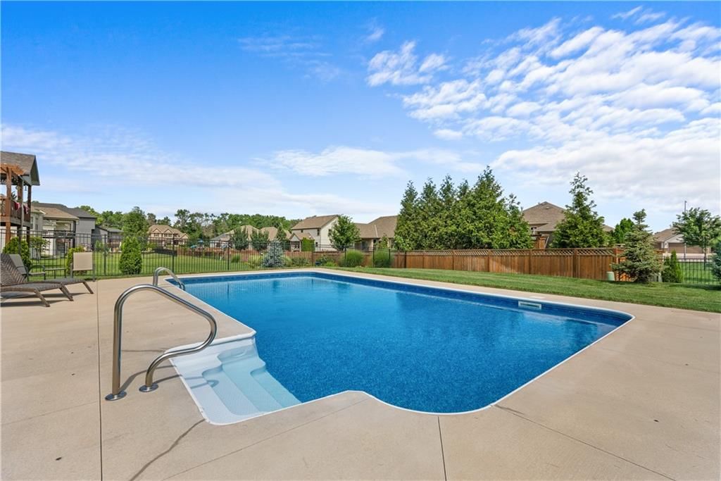 1109 SW Brookside Court — photo 59