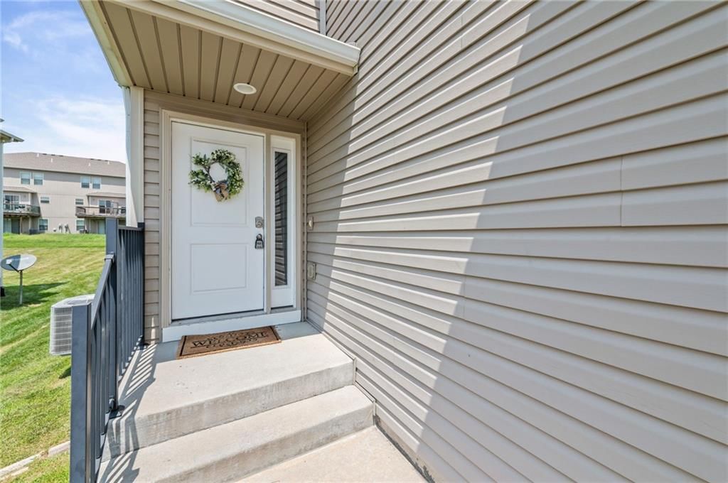 10542 Clubhouse Drive — photo 5