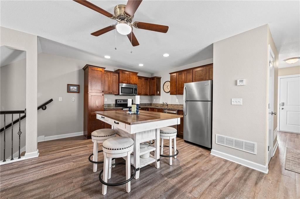10542 Clubhouse Drive — photo 16